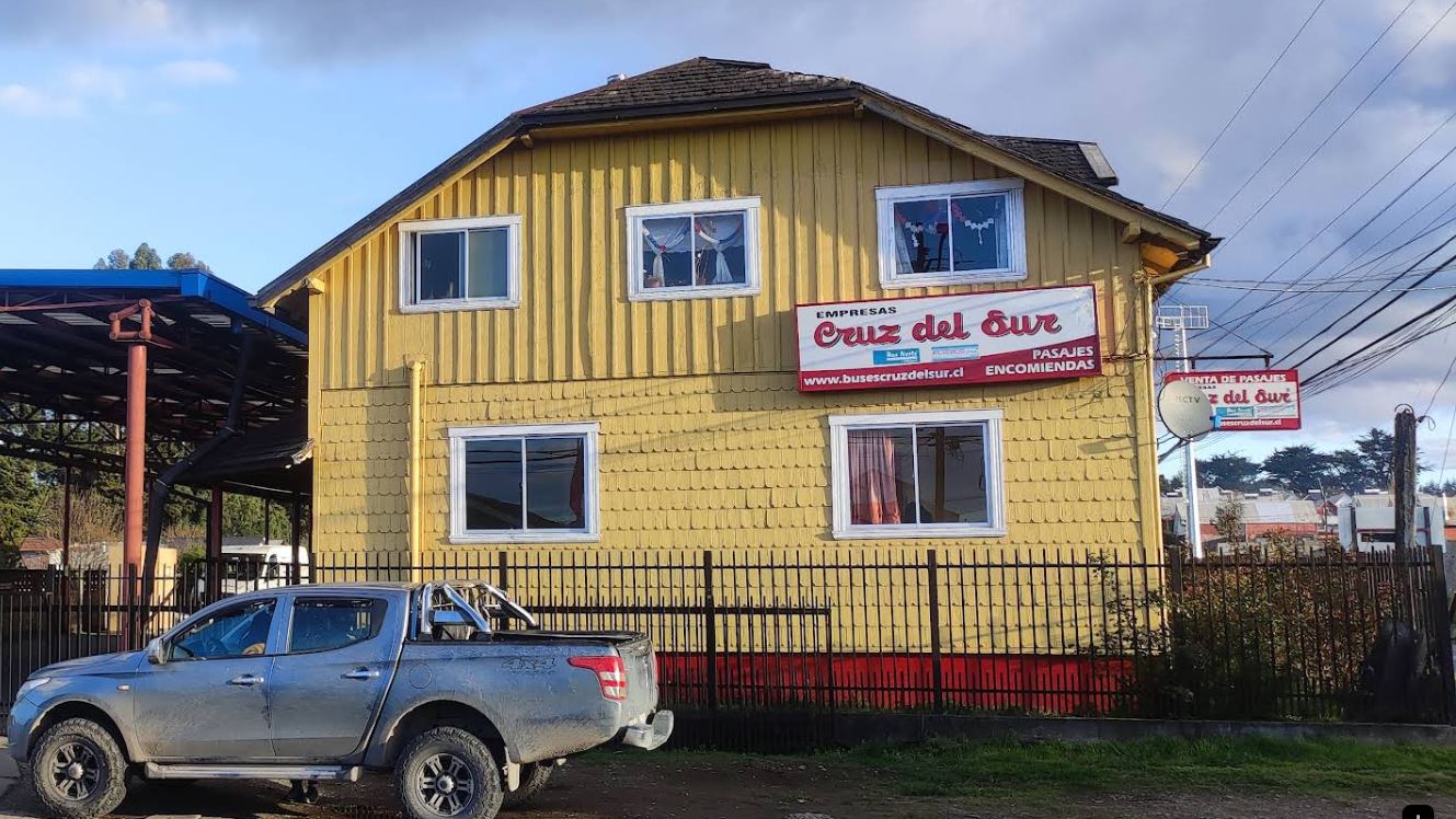 Oficina y Terminal Cruz del Sur