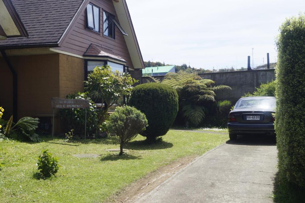 Hospedaje El Roble Bed and Breakfast